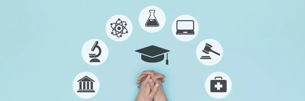 mãos cruzadas com ícones digitais de diversas áreas ao redor